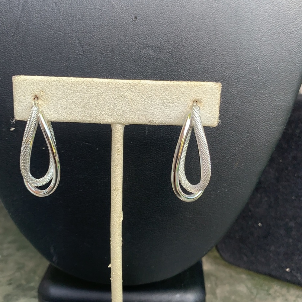14k white gold stamped Italy earrings